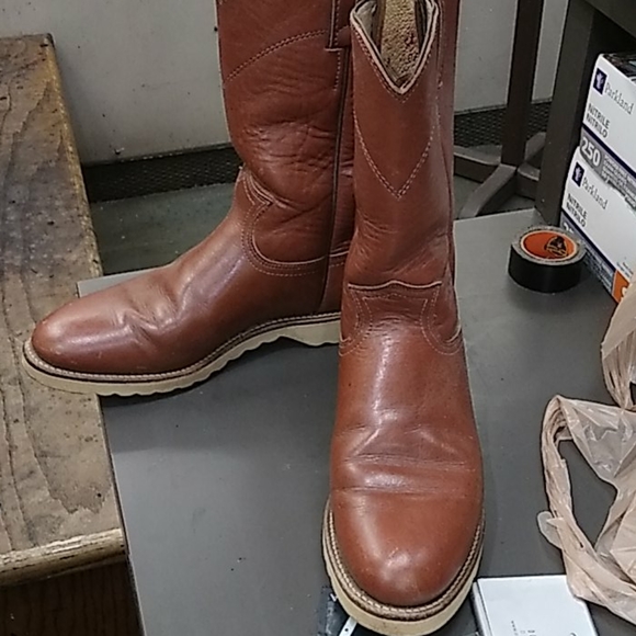 Boots - Picture 2 of 4